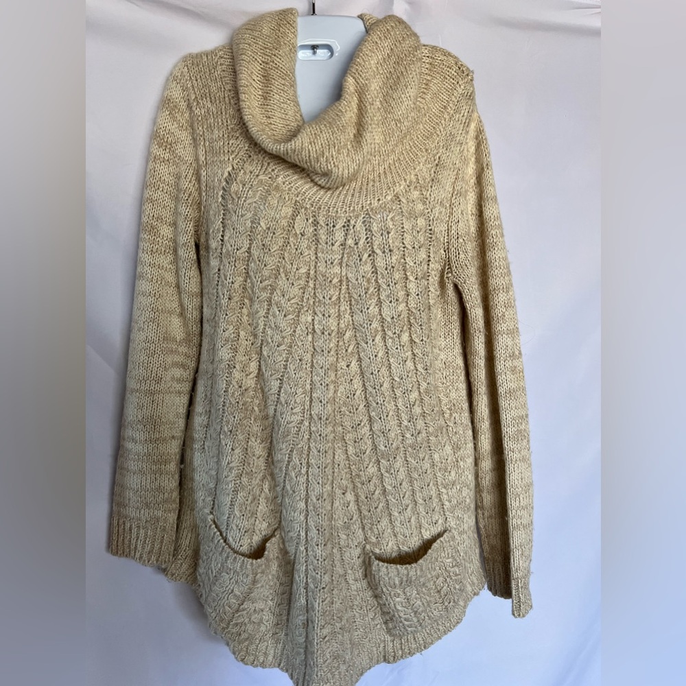 TURTLE NECK SWEATER